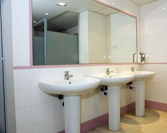 Hostal Welcome - Madri - Banheiro