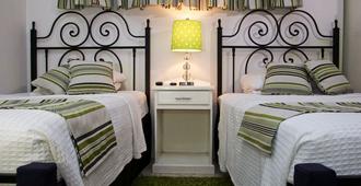 Forty Winks Inn - Port of Spain - Bedroom