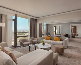 Lisbon Marriott Hotel - Lisbon - Living room