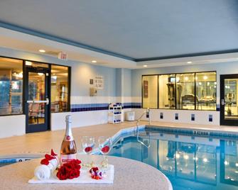 Comfort Suites Near Mcas Beaufort - Beaufort - Pool
