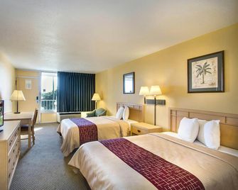 OYO Hotel Dundee By Crystal Lake - Dundee - Schlafzimmer