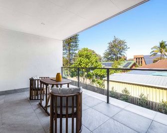 Netflix Brand New 4br Fast Nbn Ac Free Parking - Cedar Creek, Gold Coast - Balcony