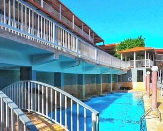 Hotel Vista Verde - Yauco - Piscina