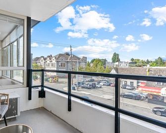 2 Bedroom 2 Bath Comfy Apartment minutes from University of Washington - Seattle - Balkon