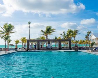 萬歲財神海灘式溫德姆酒店 - 自由港 - 弗里波特 - 游泳池