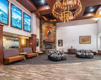 Holiday Inn Express & Suites Kalispell - Kalispell - Lobby