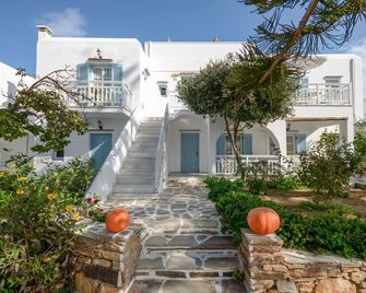 Birikos Studios & Apartments - Agios Prokopios