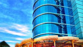favehotel MEX Tunjungan Surabaya - Surabaya - Building