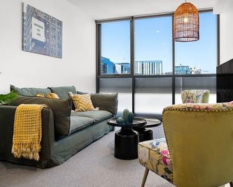 Pure Luxury Modern Cbd 1br Apt Chinatown Carpark - Adelaida - Sala de estar