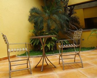Hotel Mac Arthur - Tegucigalpa - Patio