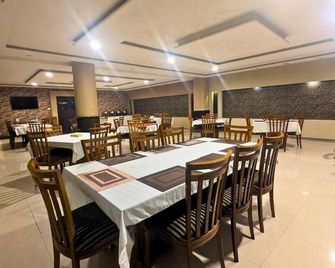 Park View Hotel Gulberg - Lahore - Restaurant