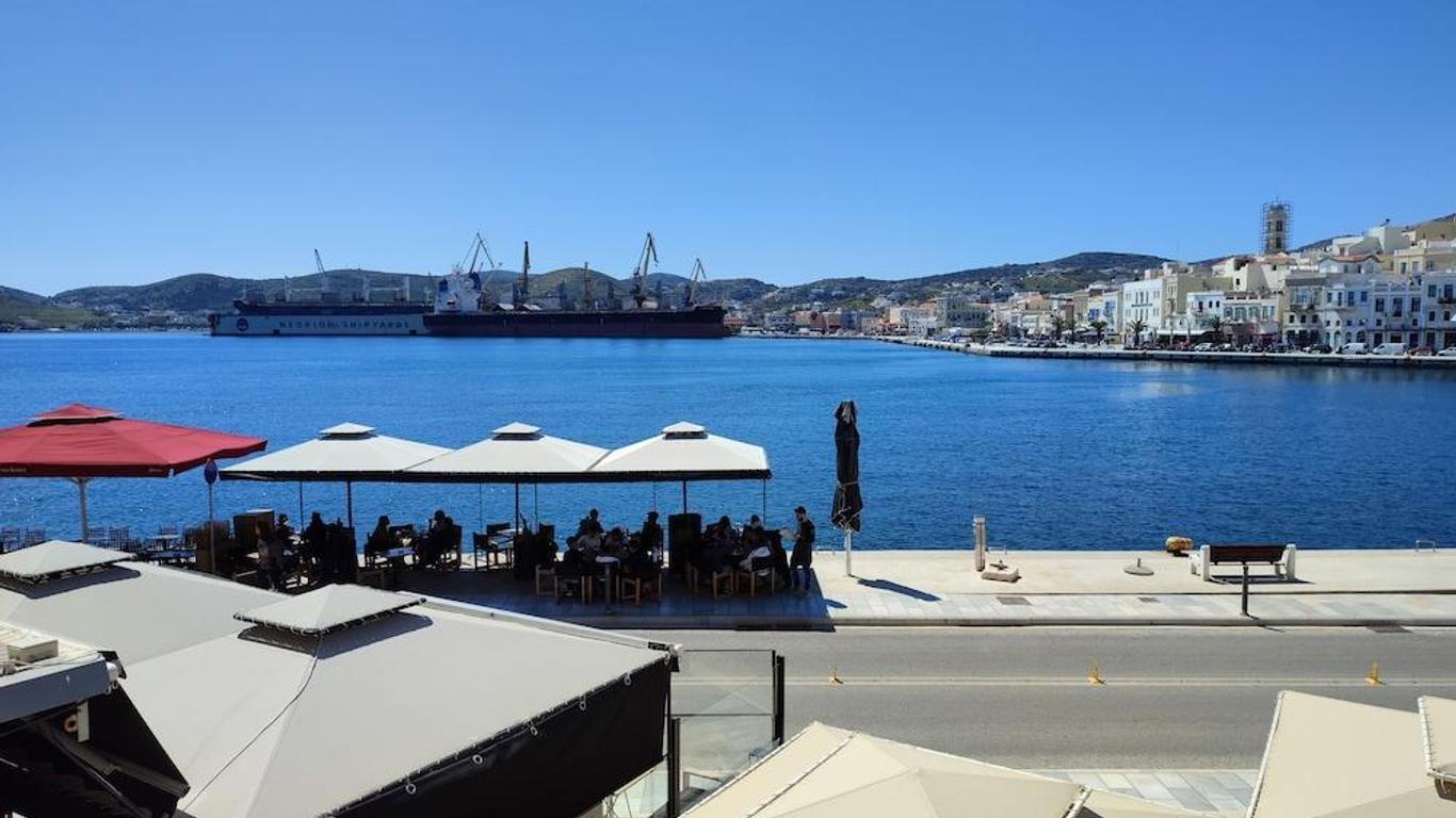 أكتايون هوتل