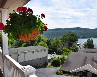 Nordick's Inn - Lake George - Balcón