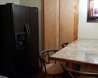 Cozy cottage in Warwick's West Bay - Warwick - Spisestue