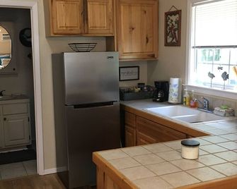 Cozy Cabin by the Pond - Lufkin - Kuchnia