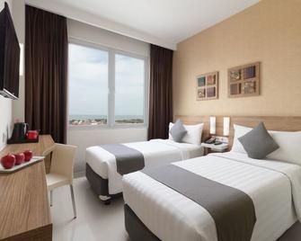 Hotel Neo Cirebon By Aston - Cirebon - Bedroom