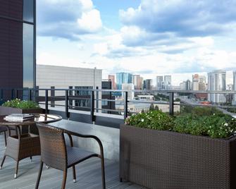 DoubleTree by Hilton Novosibirsk - Novosibirsk - Balcony
