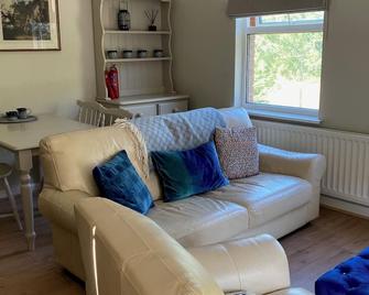Coundon Lodge Coventry - Coventry - Living room