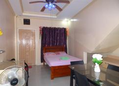 Julz Apartments - Olongapo - Bedroom