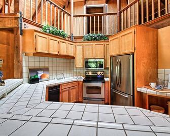 A piece of paradise at this 20 acre hideaway - Angels Camp - Küche