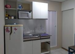 Apê Studio até 4 pessoas 2 quartos cozinha wc - Guarulhos - Kitchen