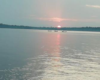 White Stone Beach Resort - Mbita - Building