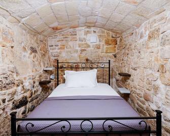 Vico Farinella Apartment by BarbarHouse - Polignano a Mare - Bedroom