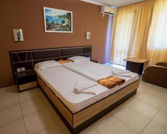 Hotel Luxor - Lozenets - Bedroom