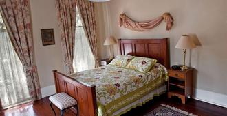 Fairchild House - New Orleans - Bedroom