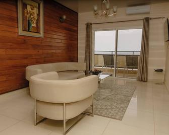 Hotel Barmoi - פריטאון - סלון