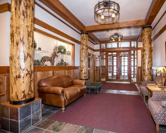 Hotel Style Room with Ski-In/Ski-Out Access - Whitefish - Olohuone