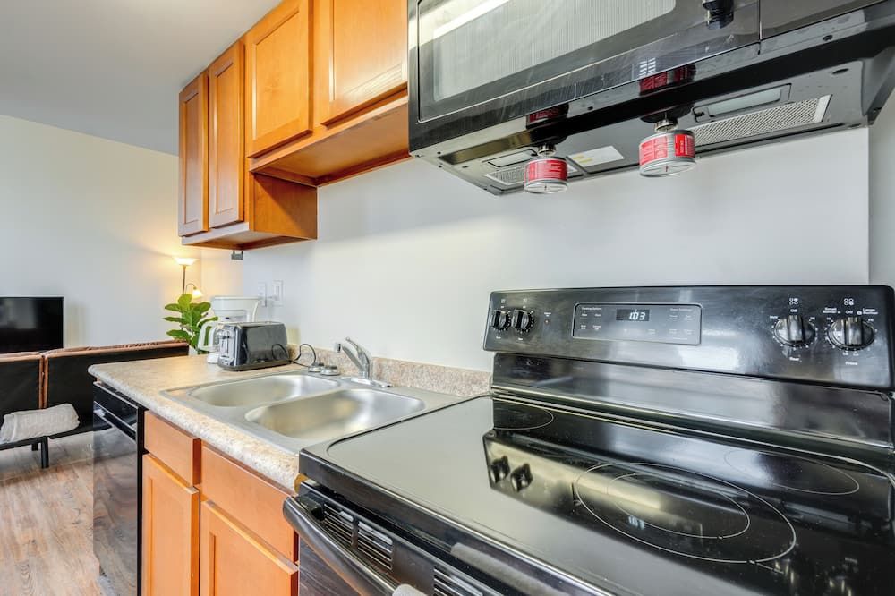 Unique And Stylish Studio Loft in Huntin - Huntington - Kitchen