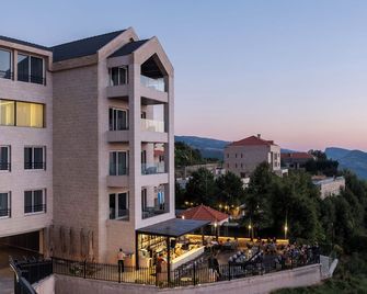 Ridge Hotel Ehden - Ehden - Bâtiment
