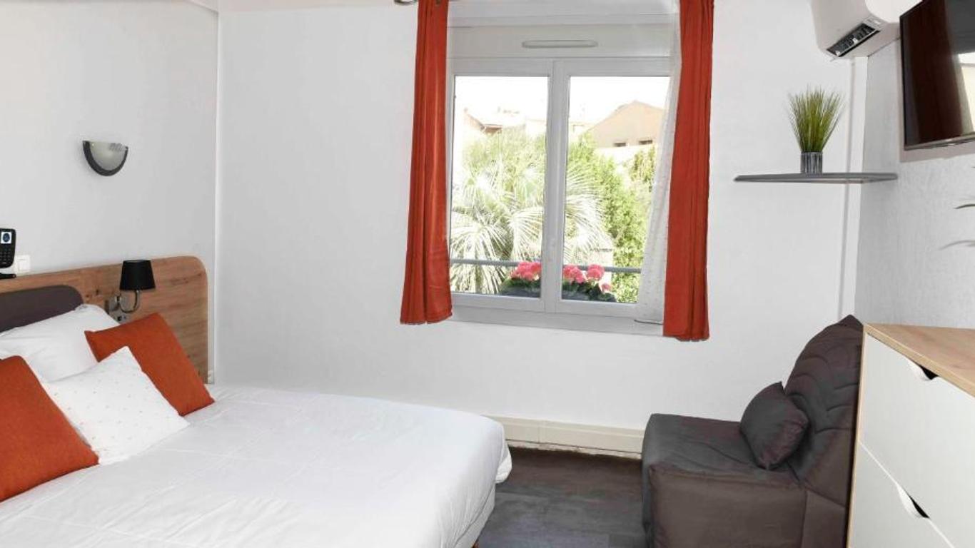Azur Hotel