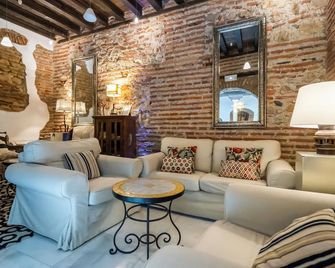 Hotel Yit Abentofail - Guadix - Wohnzimmer