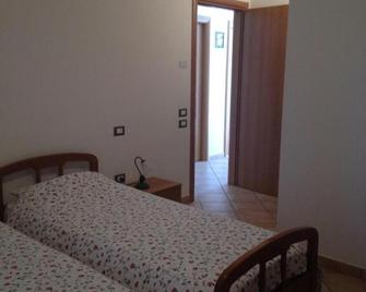 Garnì Marika - Gargnano - Dormitor