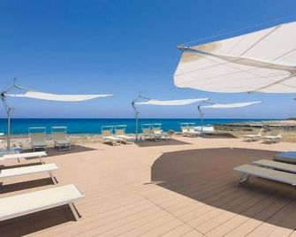 Grand Hotel Masseria Santa Lucia - Ostuni - Playa
