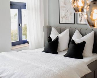 Design oasis for 3 with a view of Wismar harbor - Wismar