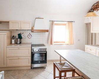 Awesome Home In Castagnetoli - Mulazzo - Cocina