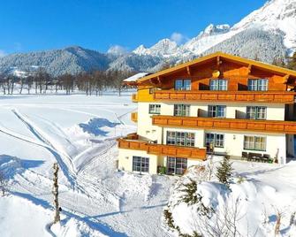 Double room with shower, WC - Alpenperle - Ramsau am Dachstein - Edificio