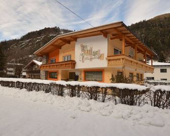Apartment in Oetz near Ski Lift - Oetz - Gebouw