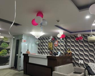 Hotel Ek Noor Residency - Mohali - Front desk