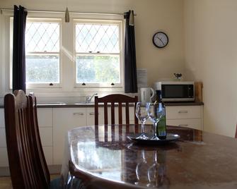 12 Apostles Cottages - Princetown - Dining room