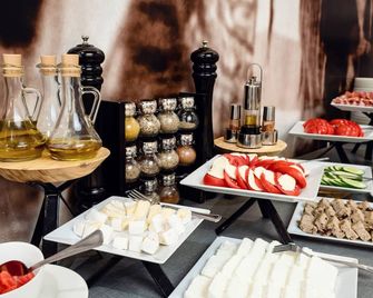 Citi Hotel's Warszawa-Falenty - Falenty - Buffet