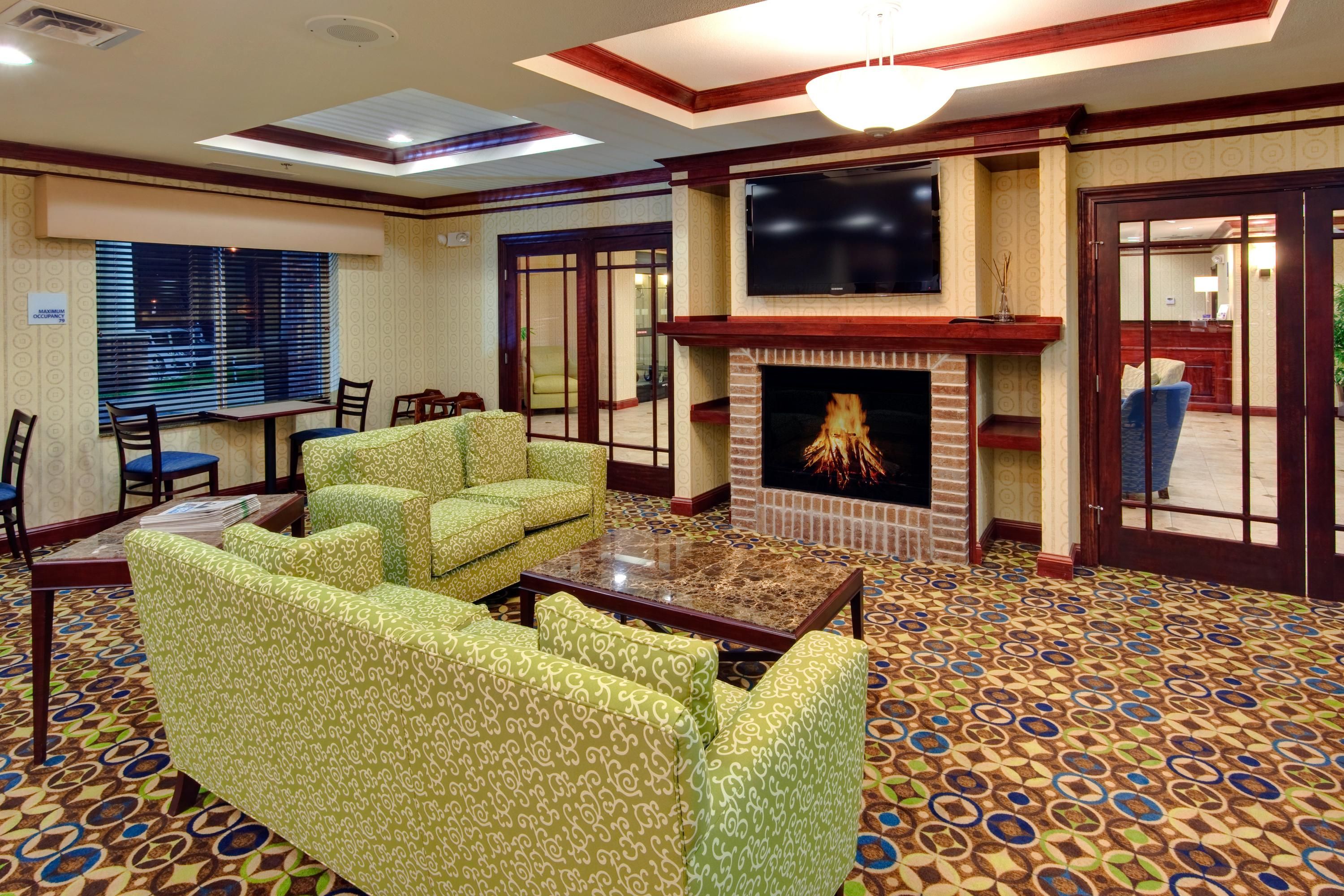 Holiday Inn Express & Suites Dewitt (Syracuse) By IHG - East Syracuse - Living room