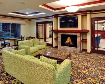 Holiday Inn Express & Suites Dewitt (Syracuse) By IHG - East Syracuse - Olohuone
