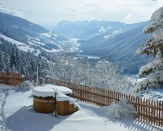 Hotel Almhof - San Candido