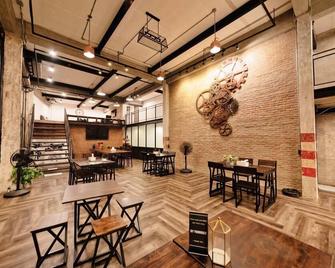The Entaneer Poshtel - Chiang Mai - Restaurant
