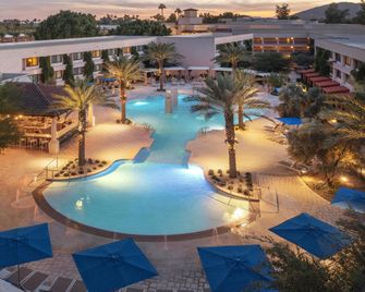 The Scottsdale Resort and Spa, Curio Collection by Hilton - Scottsdale - Svømmebasseng