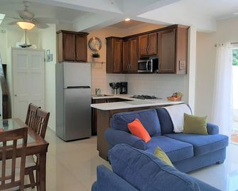 Sugar Fields Hoilday Home with Private Pool. - Jolly Harbour - Kitchen